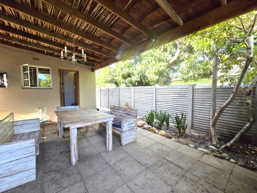 5 Bedroom Property for Sale in Lemoenkloof Western Cape